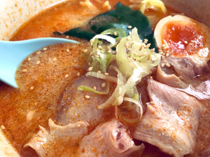 沖縄県産豚を使ったラーメン屋さん「豚三郎」（恩納村）